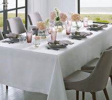 Load image into Gallery viewer, Sferra Festival 100% Linen Tablecloth - White